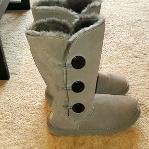 Grey Uggs
